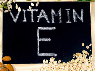 Vitamin E - Tocopherol für den Mann als Nahrungsergänzung | © bit24 - stock.adobe.com